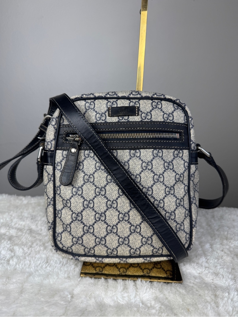 Gucci Small Gray/Black GG Supreme Messenger Crossbody Bag